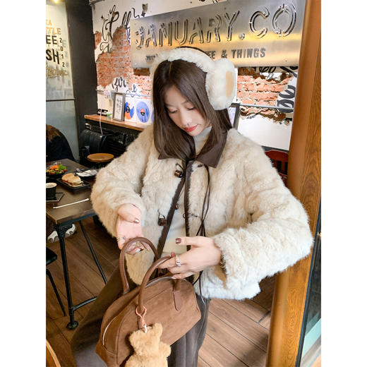 <曾小咸推荐>2.27现货秒杀 ！微信超特价！翻领皮毛一体外套 日常359.99 立减190 秒杀169.99！！ 商品图2