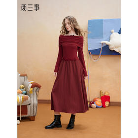 两三事暗夜蔷薇2025冬新款优雅立体手钩花一字肩露肩晚礼服连衣裙