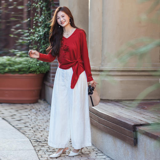 【林栖设计小店】（现货）红色绣花毛织上衣优雅多色百搭不规则设计2026早春新款针织衫N1961167 商品图2