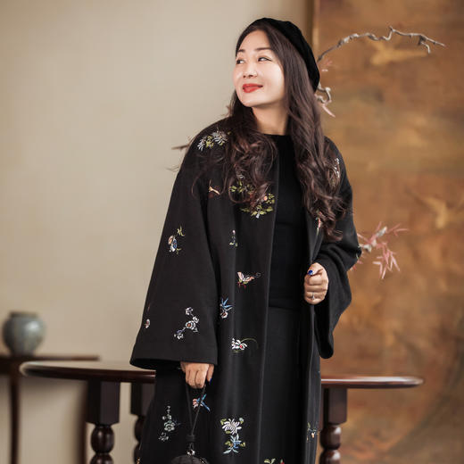 【林栖设计小店】毛呢外套绣花古典优雅配毛领2025秋冬新款大衣女1954072 商品图3