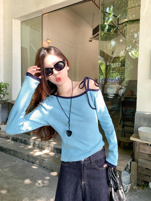 【129元任选2件】现货！蓝色条纹斜肩系带长袖T恤 商品图5