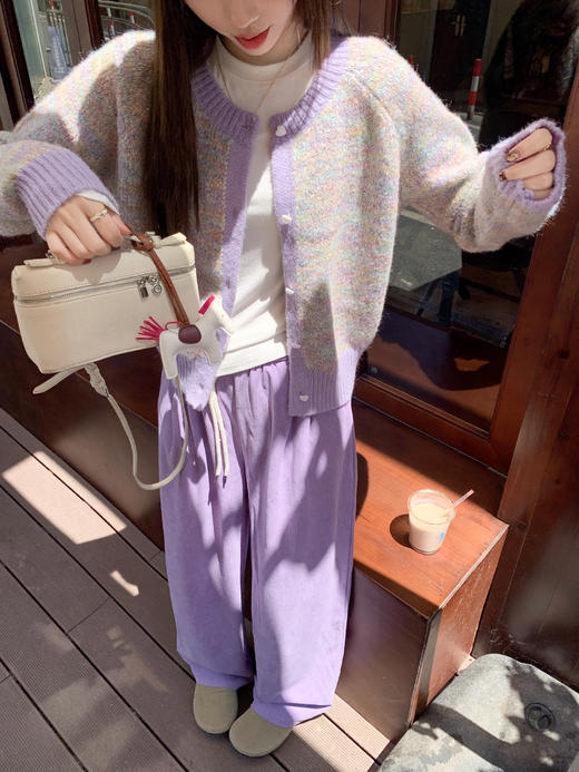 【189元任选2件】现货！紫色圆领系扣毛衣 商品图8