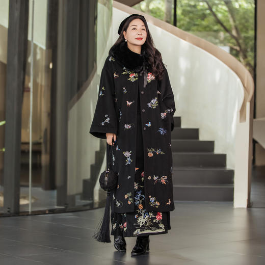 【林栖设计小店】毛呢外套绣花古典优雅配毛领2025秋冬新款大衣女1954072 商品图0