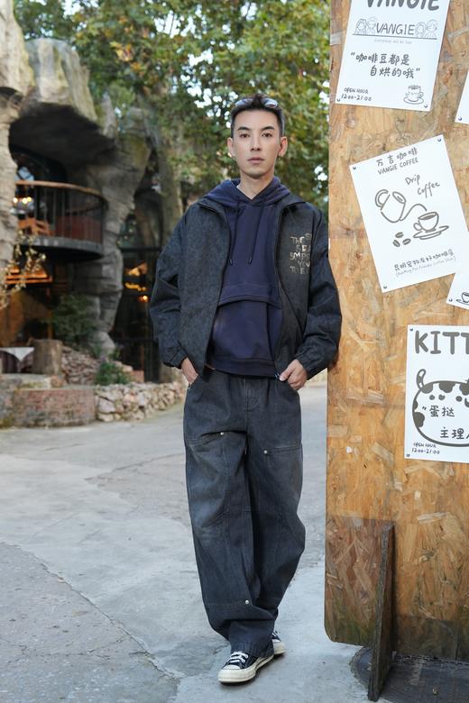 W532572191字母涂鸦夹克 商品图3