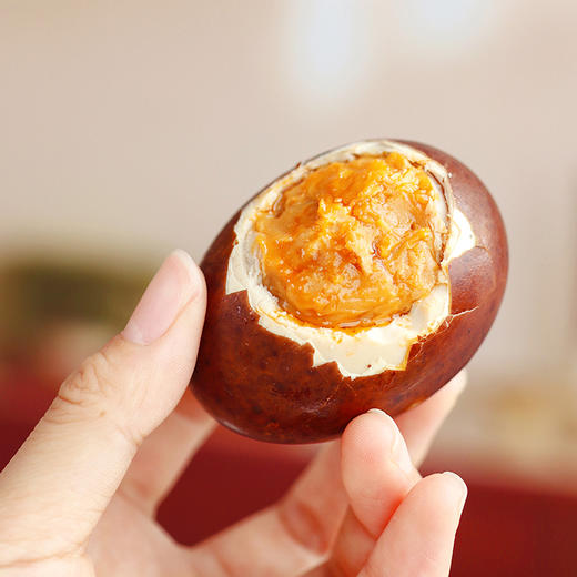 【烤鸭蛋】【常温保鲜15天 冷藏30天】30年秘方腌制浸透蛋体 五香风味层层渗透，咸、鲜、香、酥在口腔交响 配粥配饭神器~ 商品图4