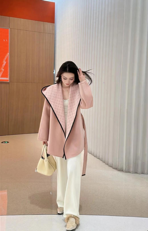 【只可换码，不退货】GY36-驴家干枯玫瑰粉小花短款秋冬新款羊毛大衣（SZX*MM） 商品图4