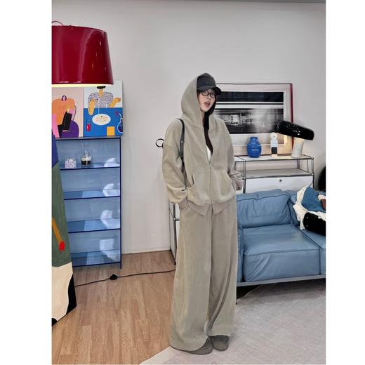 25AW上新 蕾蕾同款【率性姿态！】美式连帽绒感卫衣外套+全松紧高腰弯刀阔腿裤 商品图2