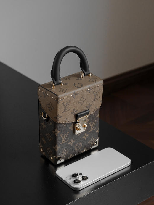 M82465-驴家 𝐂𝐀𝐌𝐄𝐑𝐀 𝐁𝐎𝐗 反转拼色软盒子（DG*MM） 商品图7