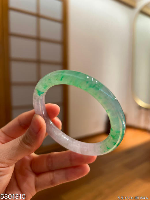 冰近高冰种春带彩圆镯【5301310】圈口54.4~具体价格微信咨询 商品图0