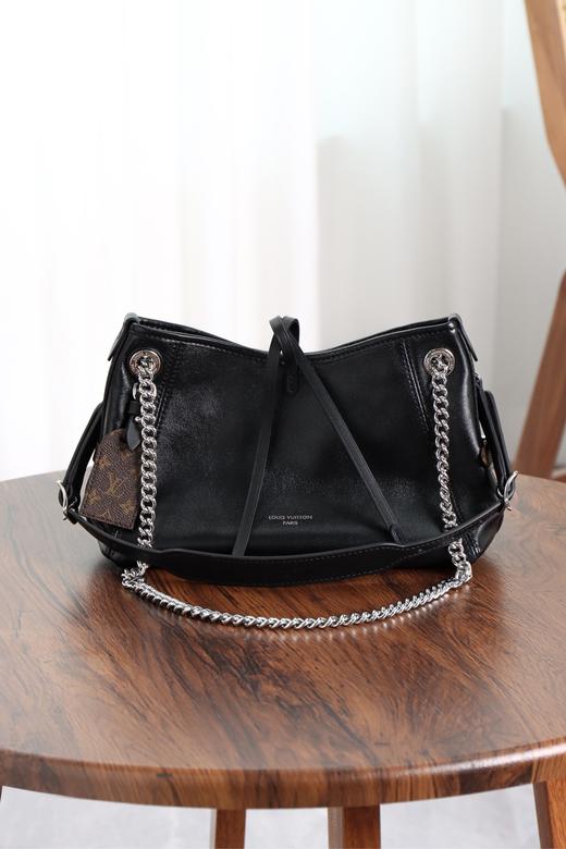 M12888-驴家 2025最新款CarryallBB 黑武士酷飒来袭！链条包✨（DG*MM） 商品图0