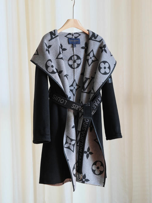 【只可换码，不退货】GY35-驴家黑灰大花秋冬经典款羊毛大衣（SZX*MM） 商品图1