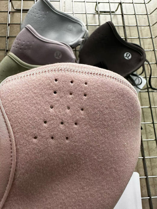 原单正品 Lulu胶原蛋白保暖口罩
颜色：黑色/深灰/浅灰/浅绿/粉色/紫色 商品图7