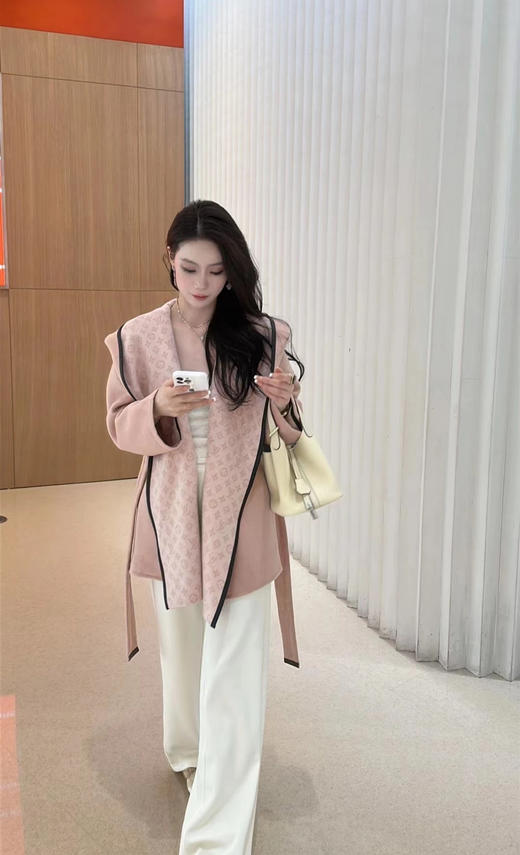 【只可换码，不退货】GY36-驴家干枯玫瑰粉小花短款秋冬新款羊毛大衣（SZX*MM） 商品图3