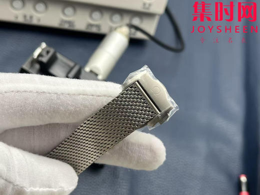 全新升级 匠心传承 欧米茄OMEGA VS海马300米系列 VS无暇赴死 邦德007-无暇赴死 全钛V4版 丹东8806一体机 男士腕表 表径42mm 商品图7