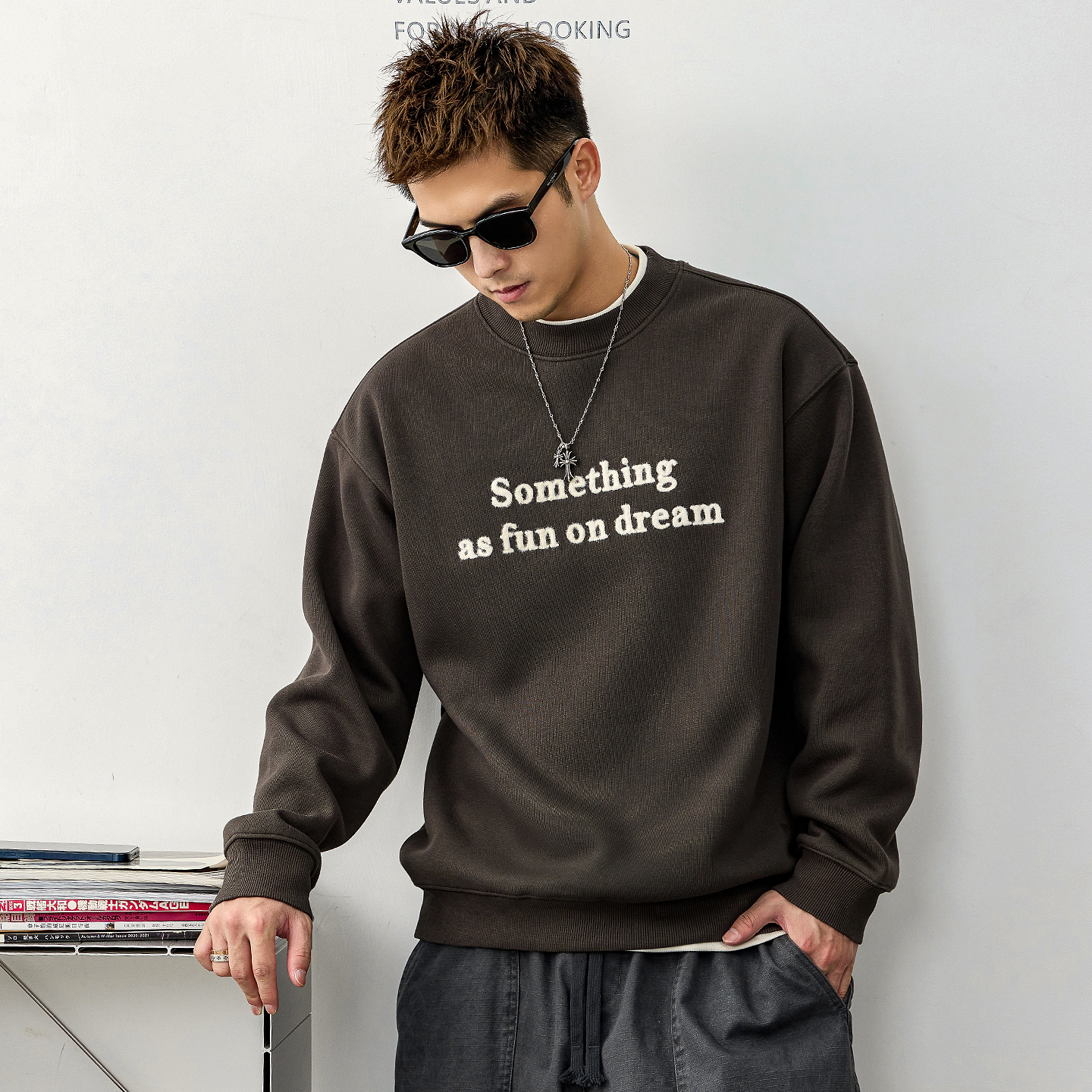 徐太浪【通勤风 字母印花】圆领卫衣男秋冬休闲内搭叠穿打底上衣