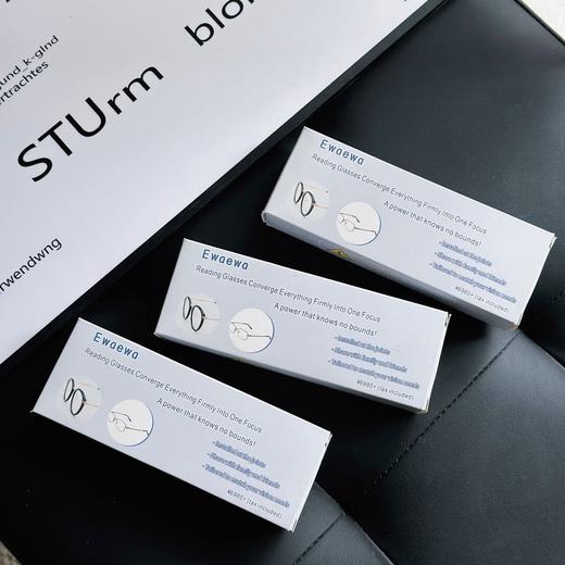 【买1送1到手2幅】【Ewaewa·出口调焦老花镜】黄金树脂镜片 超清晰 防蓝光镜片 适用度数100-350度 弹簧腿设计 脸大脸小都适用 老花镜眼镜 商品图9