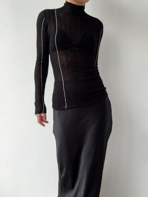 DONSEE10｜DS10AW2522-A 墨影黑 肌理线迹高领上衣 商品图8