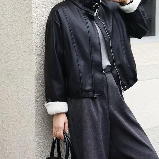 「高货wl」全新升级【铂金会员367/天猫499/差价132】(03003)洛诗琳复古美拉德加绒立领皮衣2025秋冬美式羊羔毛短外套 商品图3