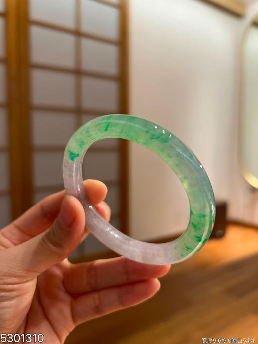 冰近高冰种春带彩圆镯【5301310】圈口54.4~具体价格微信咨询 商品图1