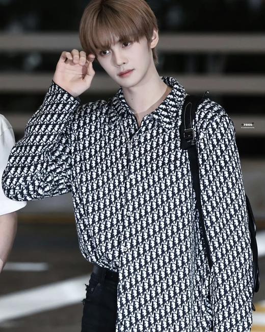 迪奥 2025FWOblique提花针织衬衫（DY） 商品图0