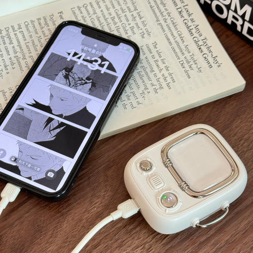 【超模君严选 3C认证】幻响·小电视无线充电宝，掌心般小巧，无线快充，边玩边充巨轻便！ 商品图4