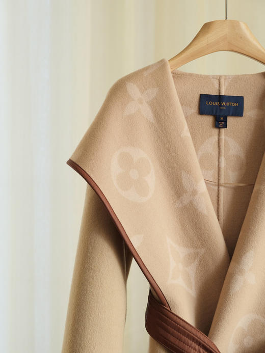 【只可换码，不退货】GY31-驴家奶茶色大花长款秋冬经典款羊毛大衣（SZX*MM） 商品图6