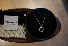 TOMWOOD 缎面黑玛瑙吊坠项链(Cushion Pendant Onyx)