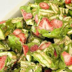 【好大颗草莓❗️美味营养抹茶雪花酥】舌尖上的美味🔥一口爱上！草莓羊奶芙手工糕点，雪花酥牛轧糖冻干草莓休闲零食整箱L