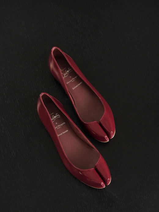 XX23-37码马吉拉 x CL路铂廷 Marlougiela 牛皮革 圆头分趾平底 休闲单鞋(CG) 商品图2