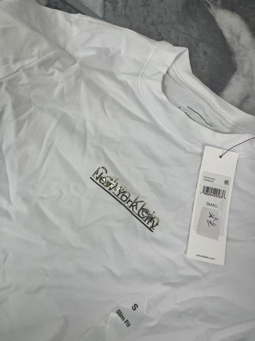 瑕疵Calvin Klein Jeans/CK 女士夏季修身版字母印花圆领休闲短袖T恤 商品图2