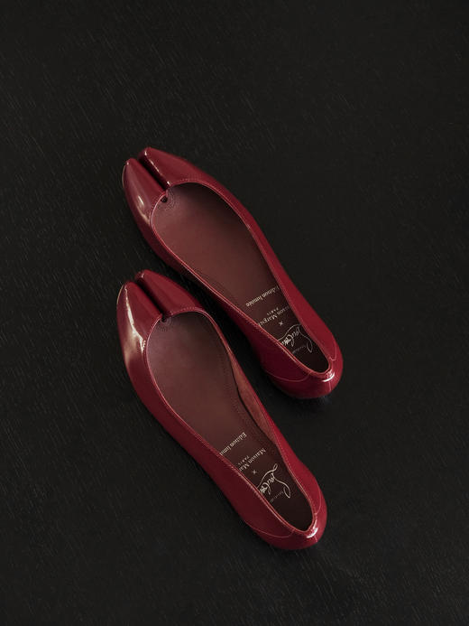 XX23-37码马吉拉 x CL路铂廷 Marlougiela 牛皮革 圆头分趾平底 休闲单鞋(CG) 商品图7