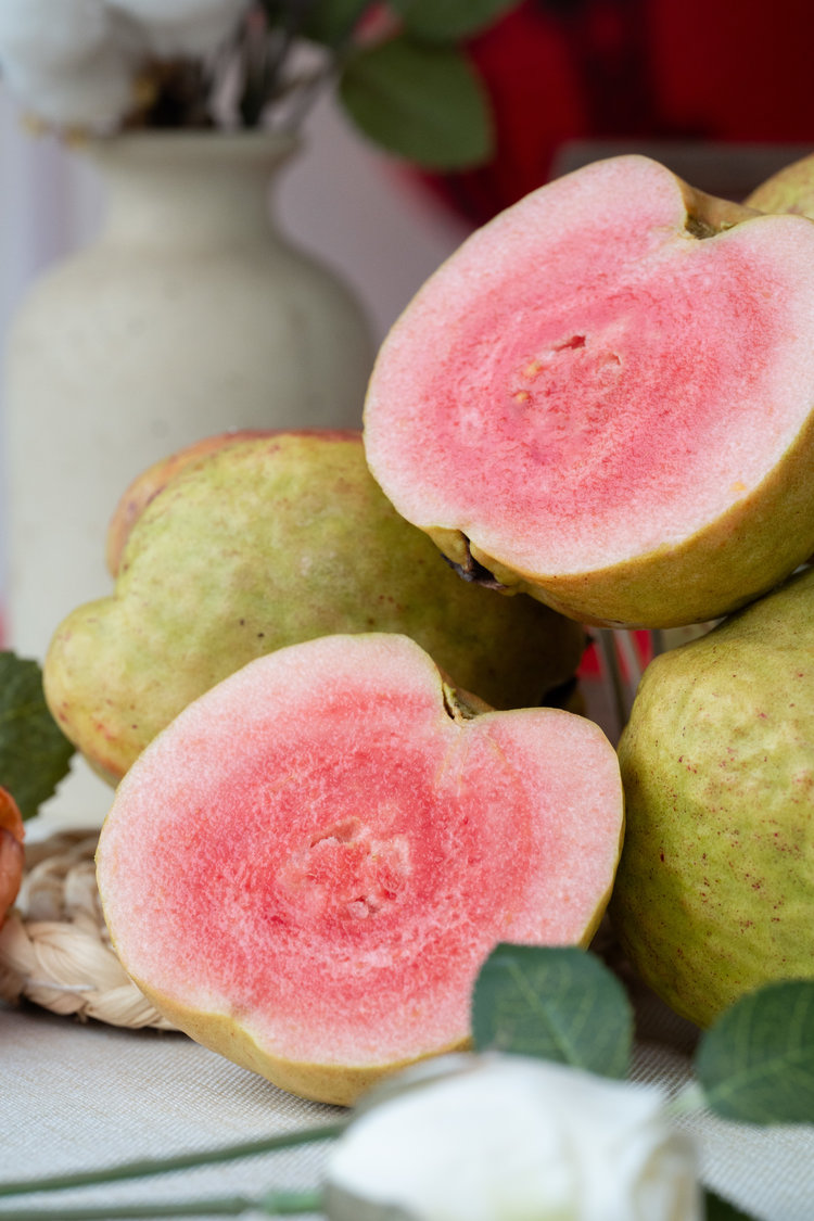 【2025新一批】浓郁香甜的口感，甜蜜汁水包裹味蕾【少籽芭乐】打破您对松脆的概念【团购价】