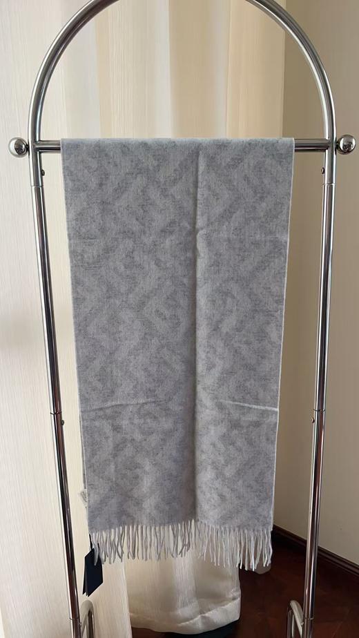 YP15-芬迪FF经典图案羊绒围巾（EJ） 商品图0