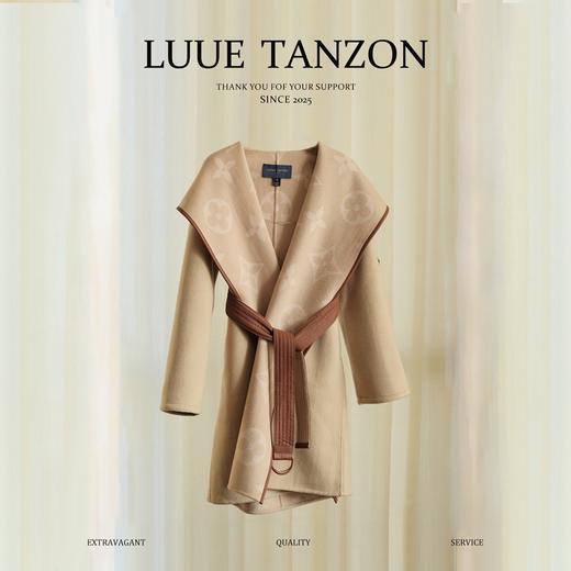 【只可换码，不退货】GY31-驴家奶茶色大花长款秋冬经典款羊毛大衣（SZX*MM） 商品图0