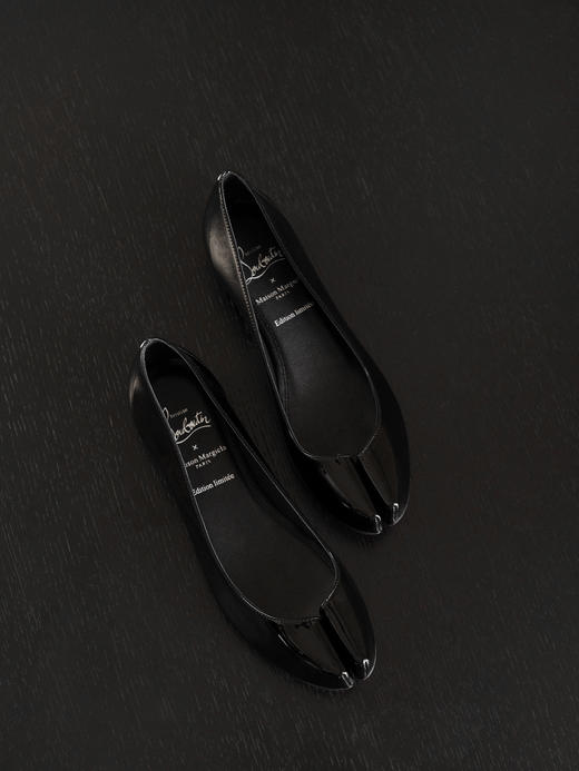 XX23-37码马吉拉 x CL路铂廷 Marlougiela 牛皮革 圆头分趾平底 休闲单鞋(CG) 商品图1