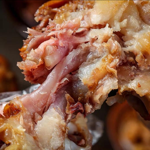 兰飞酱猪蹄，让你一口爱上的美味，兰飞师傅祖上为宫廷御厨   老汤秘方代代相传至今  猪蹄会经过十三道工艺，用三十多味天然草本香料六小时熬制而成！吃起来软烂、香滑，满满的胶原蛋白！ 商品图3