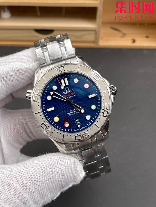 欧米茄 VS新海马300米系列 冬奥会特别版 男士腕表 表径42mm 陶瓷盘 并以激光雕刻波浪纹 商品图1