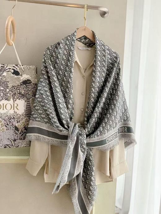 WJ29-迪奥 印花字母时尚优雅 羊毛 披肩（KISS*MM） 商品图2
