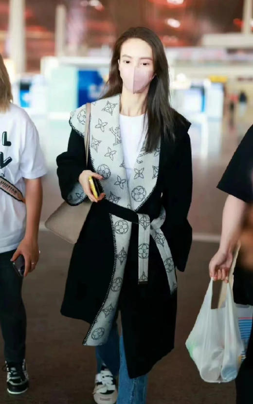 【只可换码，不退货】GY34-驴家金晨同款空心花长款秋冬经典款羊毛双面大衣（SZX*MM） 商品图1