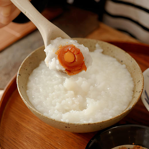 【烤鸭蛋】【常温保鲜15天 冷藏30天】30年秘方腌制浸透蛋体 五香风味层层渗透，咸、鲜、香、酥在口腔交响 配粥配饭神器~ 商品图6