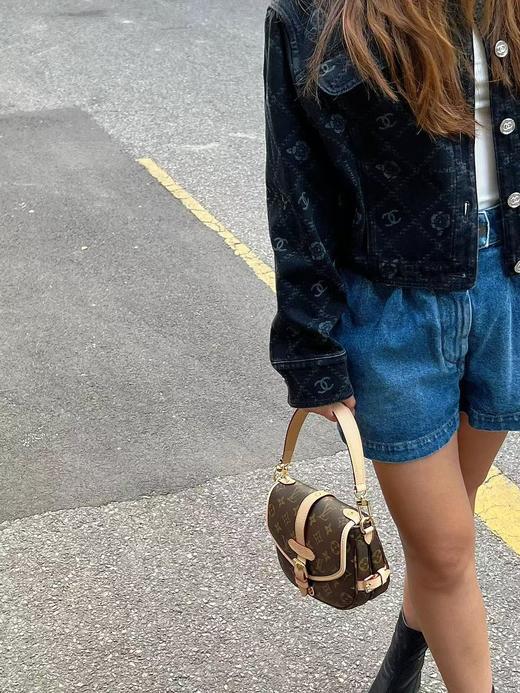 M46740-驴家 SAUMUR BB手袋 双子星斜挎包（DG*MM） 商品图5