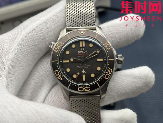 全新升级 匠心传承 欧米茄OMEGA VS海马300米系列 VS无暇赴死 邦德007-无暇赴死 全钛V4版 丹东8806一体机 男士腕表 表径42mm 商品图1