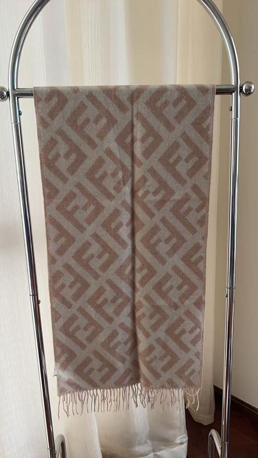 YP14-芬迪流苏提花 绒线围巾（EJ） 商品图0