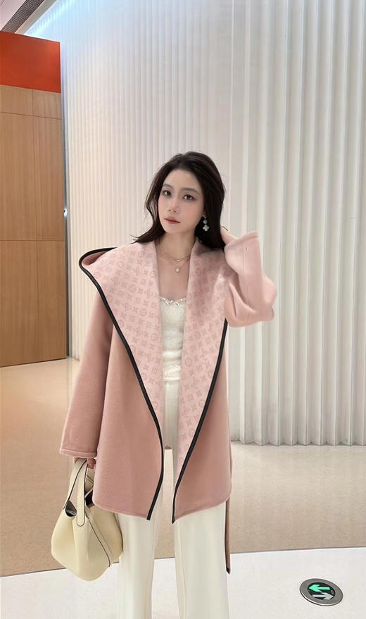 【只可换码，不退货】GY36-驴家干枯玫瑰粉小花短款秋冬新款羊毛大衣（SZX*MM） 商品图1