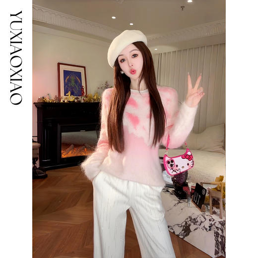 余潇潇【云端星河】马海毛绵羊毛混纺纱线渐变晕染彩钻烫钻圆领毛衣 商品图4