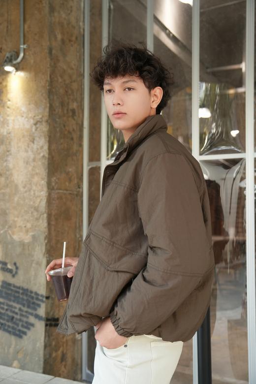 549074565宽松休闲羽绒服 商品图3