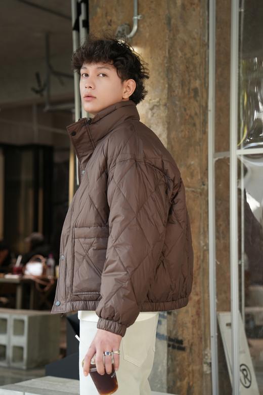 E543574613菱格立领羽绒服 商品图1