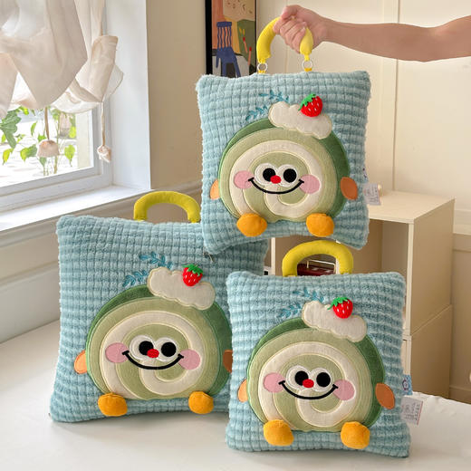 【二合一多功能抱枕毯】北极绒刺绣抱枕被 车载、沙发、办公室可折叠抱枕毯 商品图1