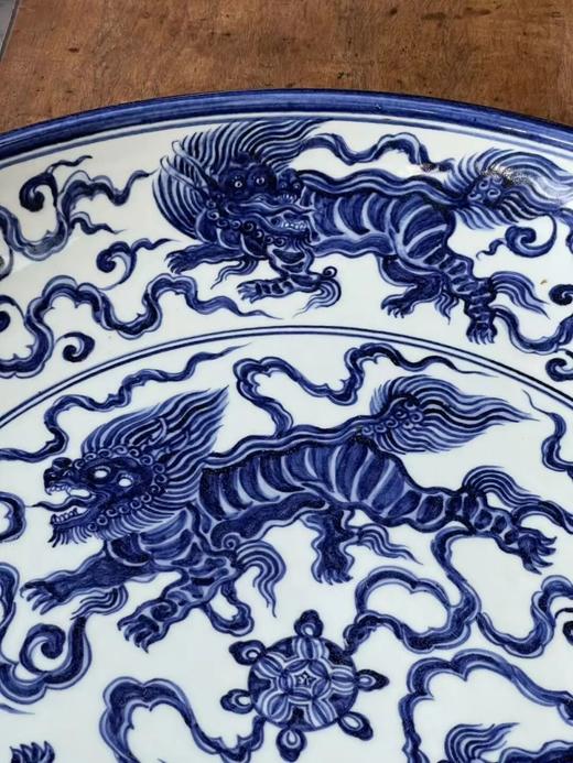 青花绘瑞狮戏绣球纹大盘，顺丰包邮 商品图3