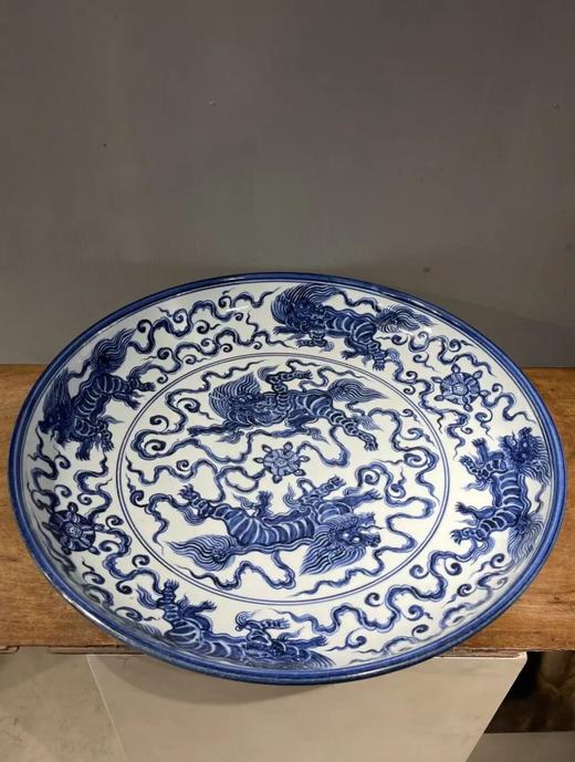 青花绘瑞狮戏绣球纹大盘，顺丰包邮 商品图1